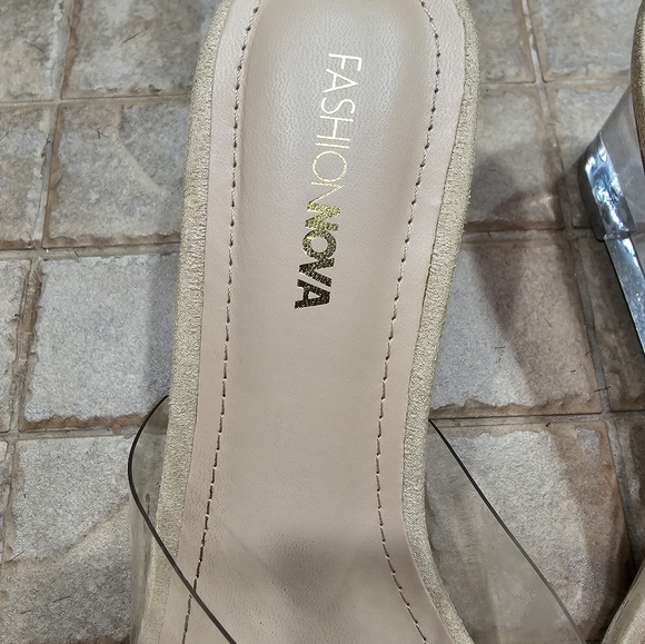 Sandals - Picture 2 of 5